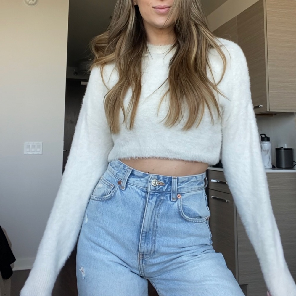 White crop sweater
